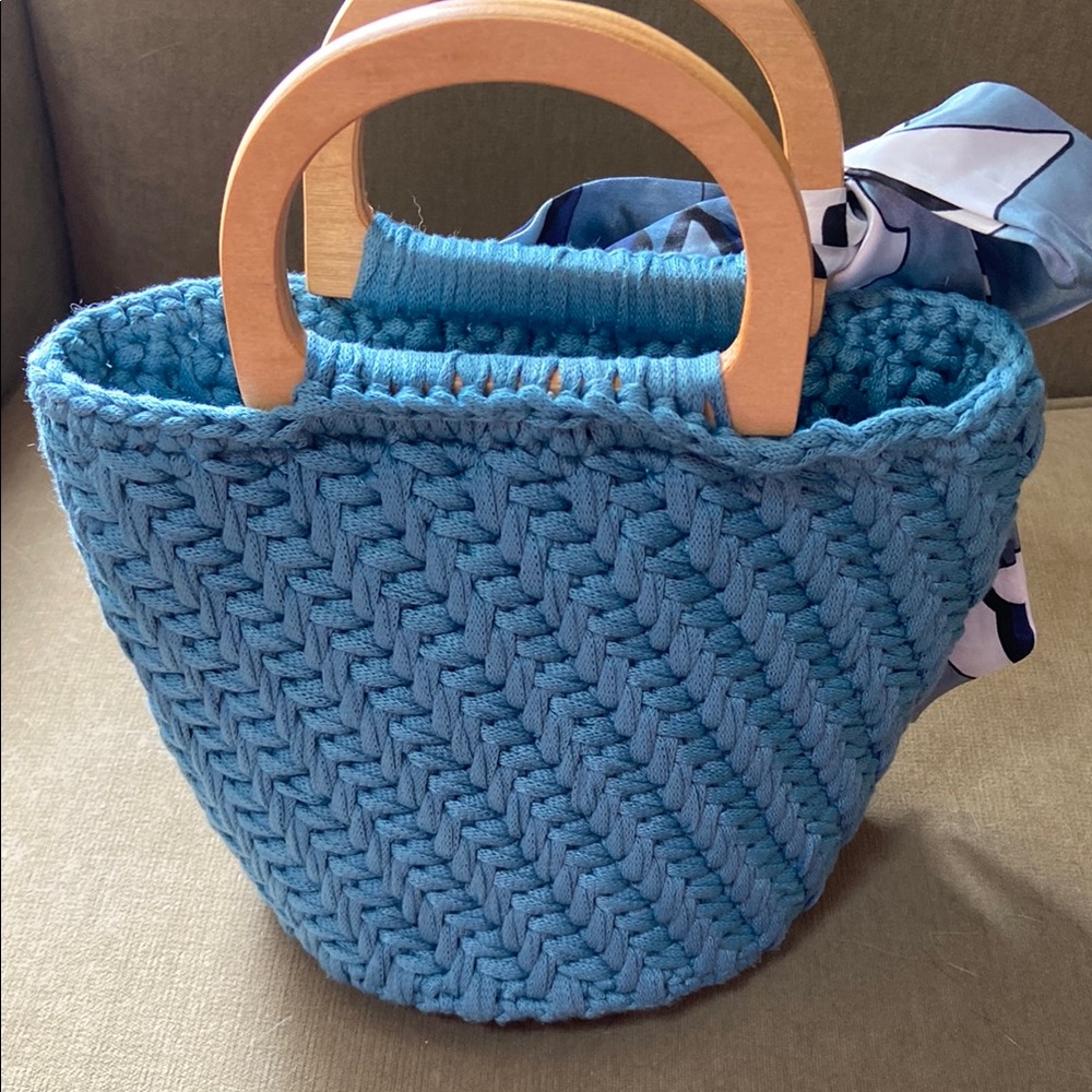Blue Satchel with Wooden Handles and Textured Design - Picture 4 of 4